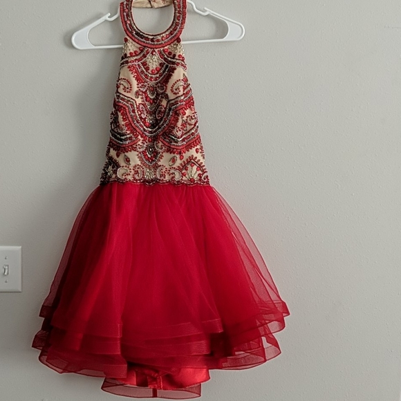 Red special occasion dress - Picture 1 of 3